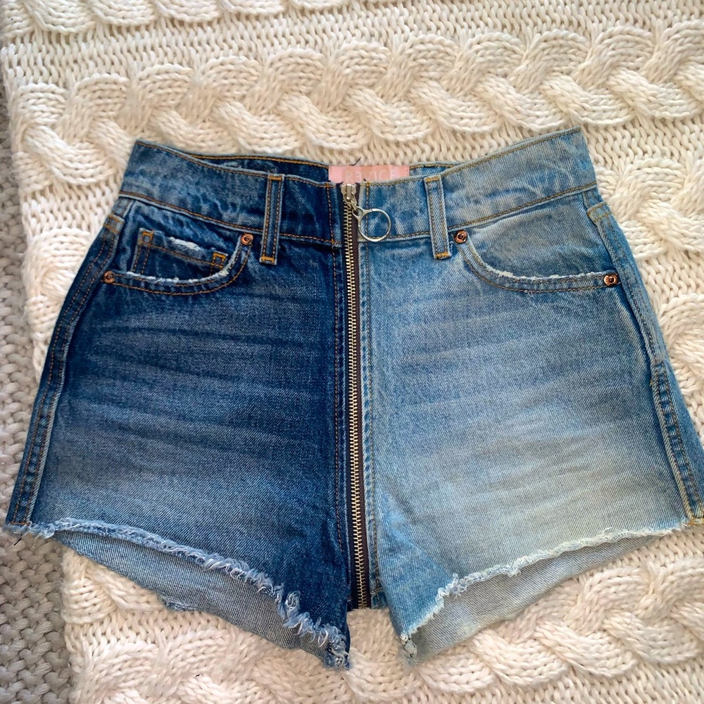 Revice dual color shorts